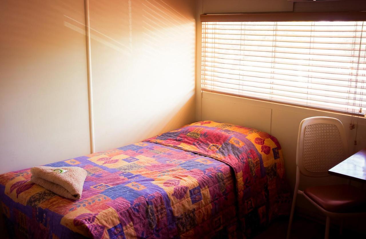 Todd Tavern Hostel Alice Springs Εξωτερικό φωτογραφία